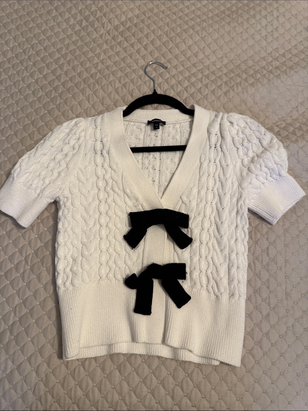 Express White Cable-Knit V-Neck Sweater with Black Bow Accents